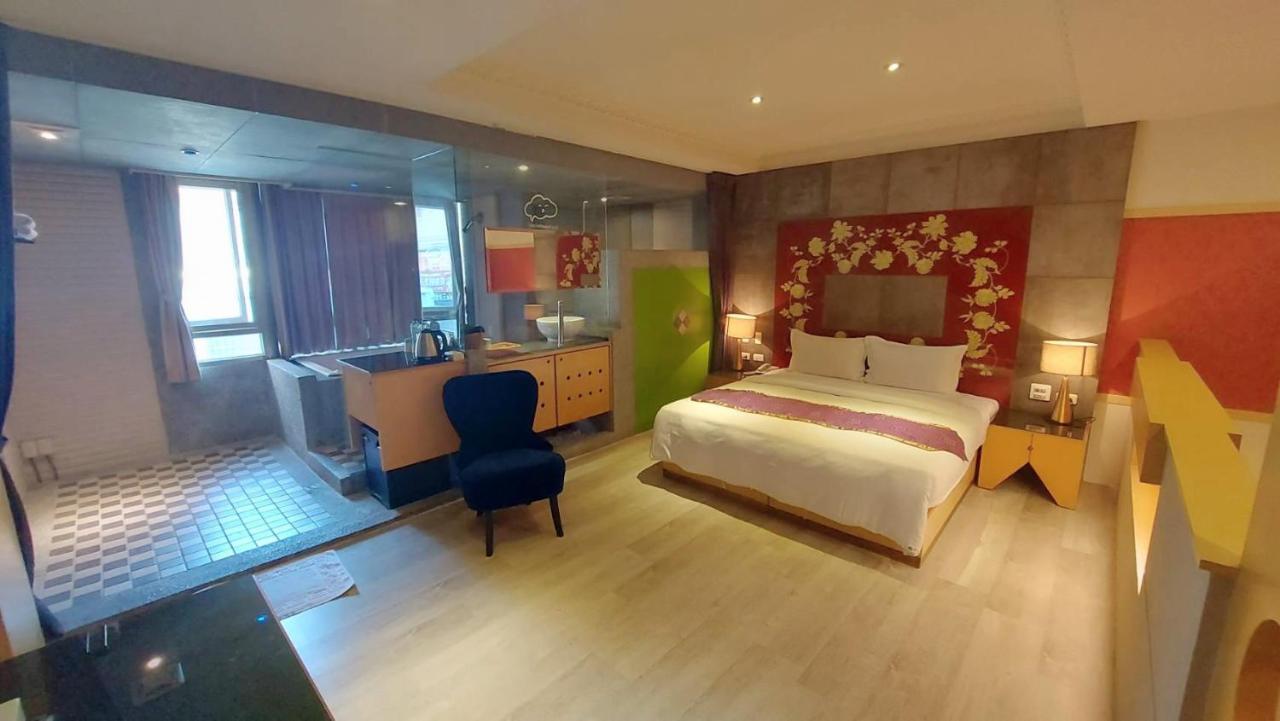 Jungle City Motel Чиай Сити Екстериор снимка