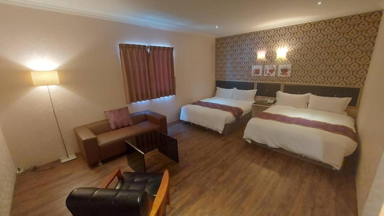 Jungle City Motel Чиай Сити Екстериор снимка