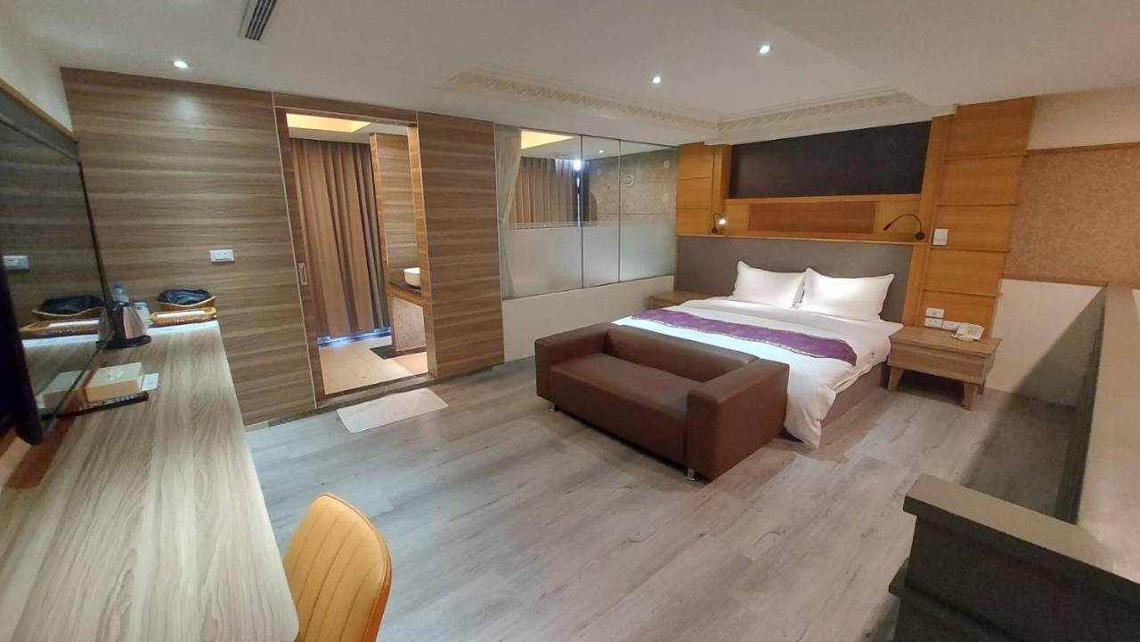 Jungle City Motel Чиай Сити Екстериор снимка