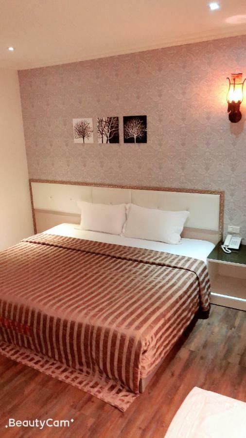 Jungle City Motel Чиай Сити Екстериор снимка