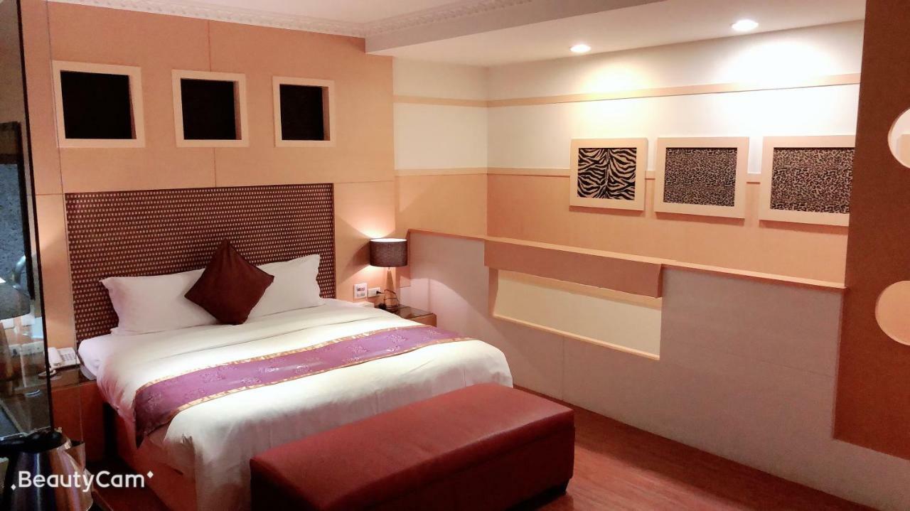 Jungle City Motel Чиай Сити Екстериор снимка