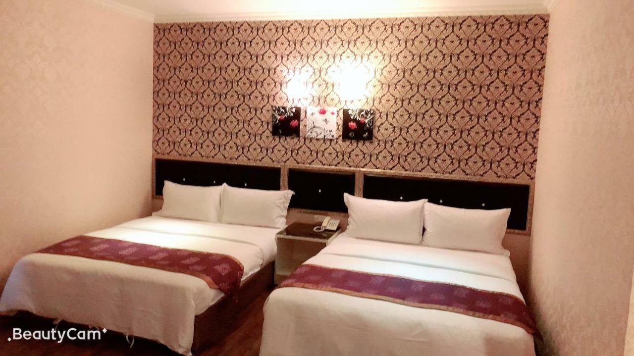 Jungle City Motel Чиай Сити Екстериор снимка