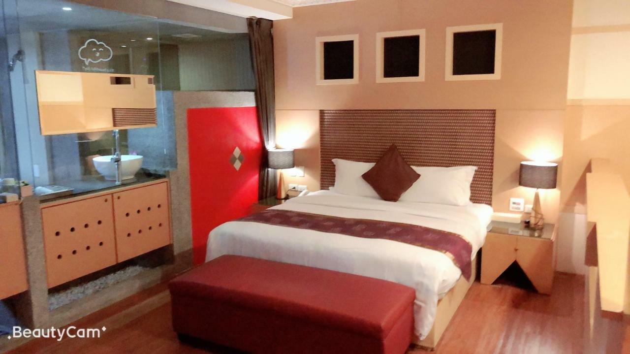 Jungle City Motel Чиай Сити Екстериор снимка