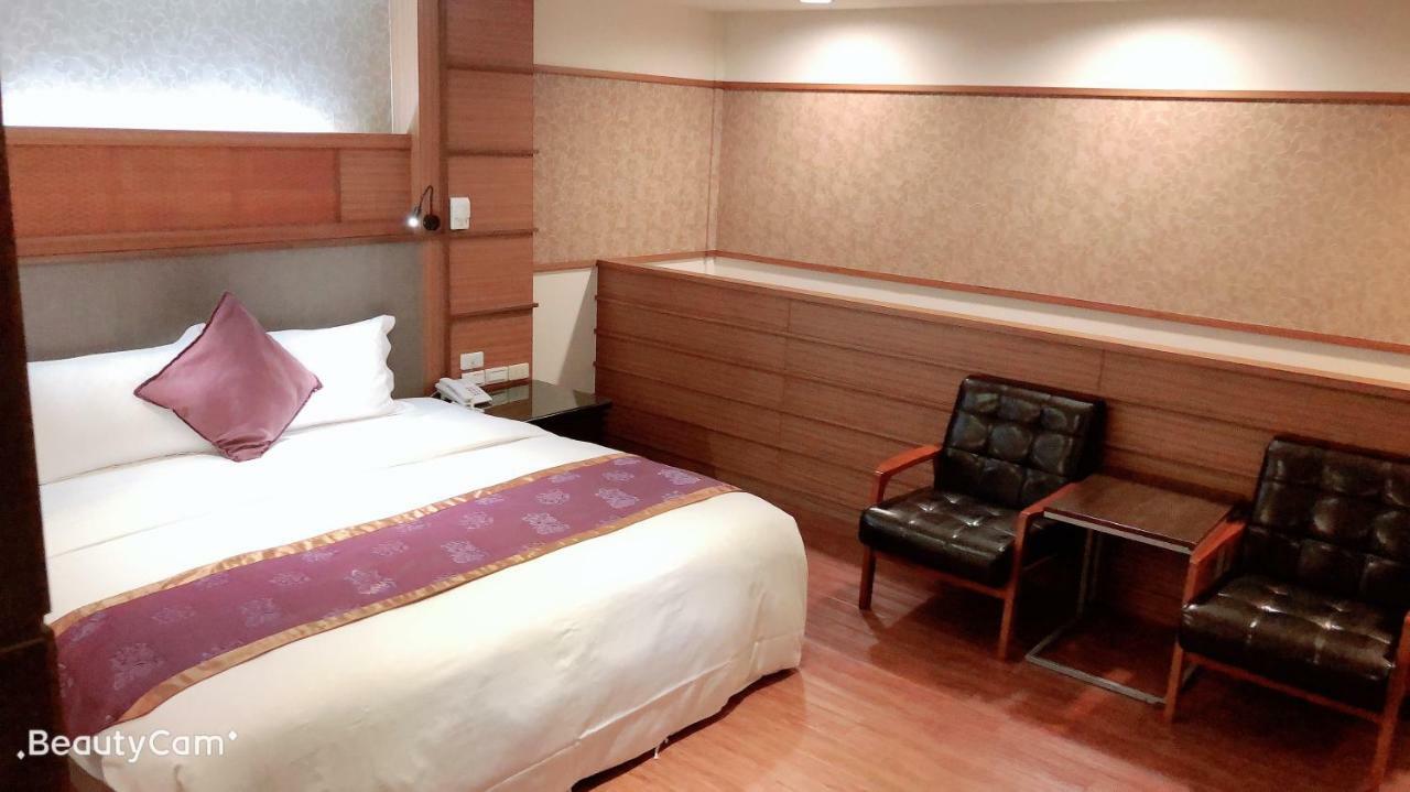 Jungle City Motel Чиай Сити Екстериор снимка